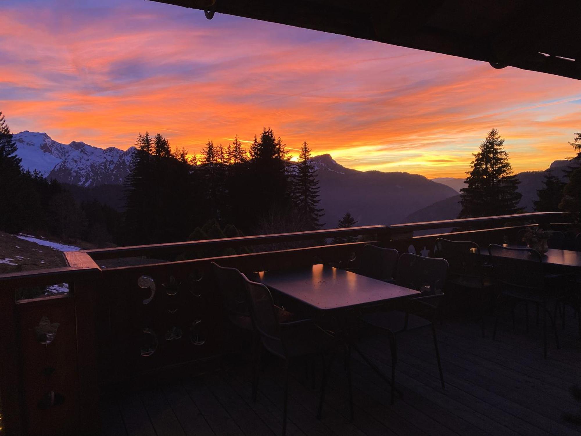 La Ferme Des Vonezins Otel Thônes Dış mekan fotoğraf